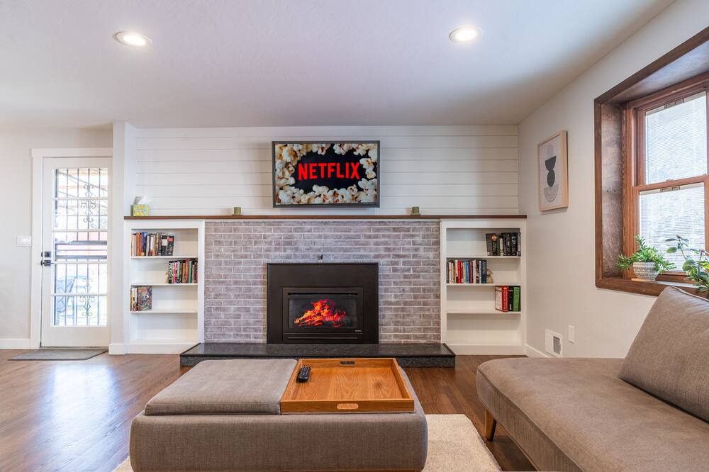 Photo of Livingroom in Bel Aire