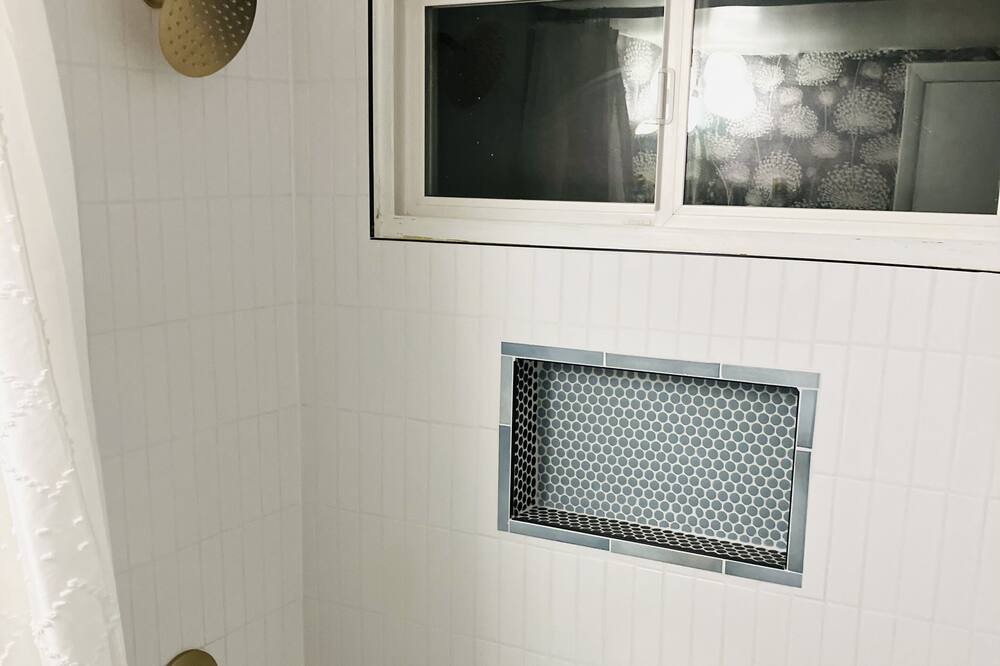 Photo of Bathroom in Aspen Park