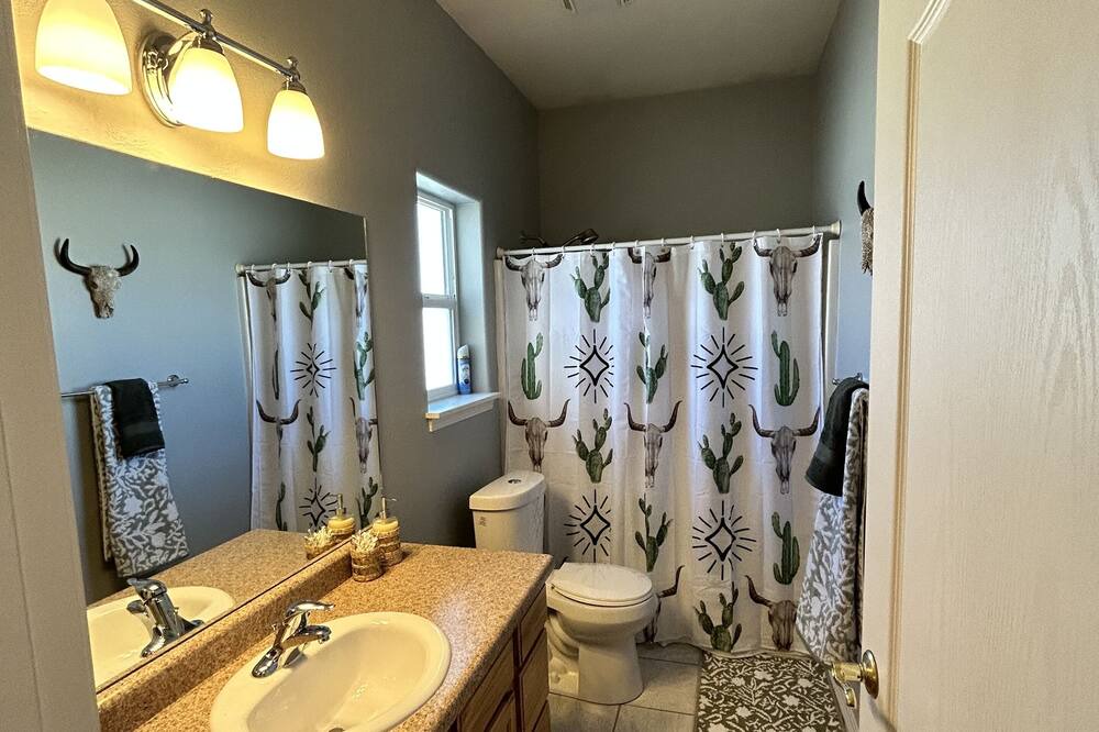 Photo of Bathroom in Pear Park