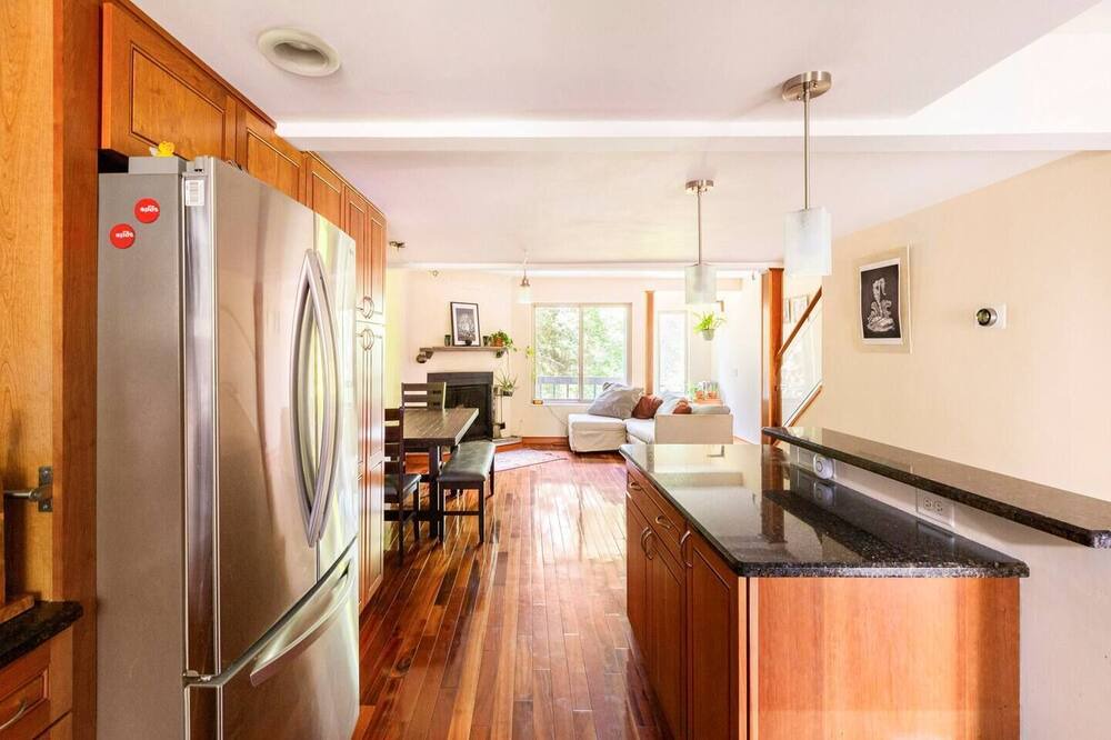 Photo of Kitchen in Glenwood Grove - North Iris