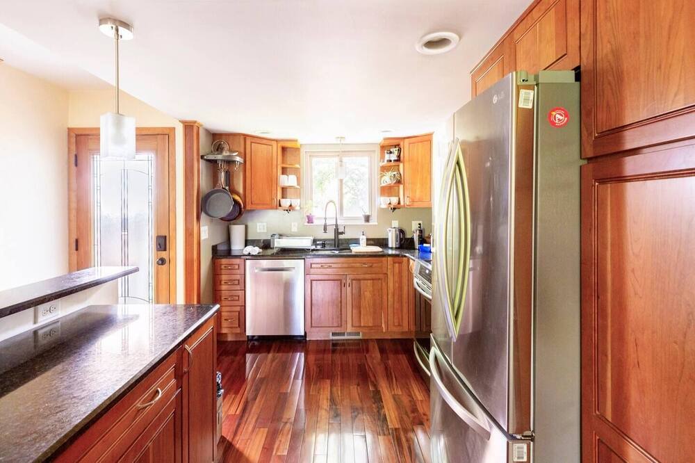 Photo of Kitchen in Glenwood Grove - North Iris