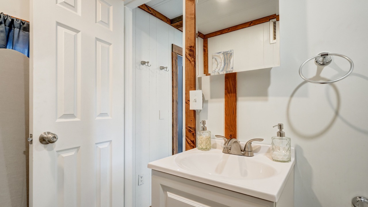 Photo of Bathroom in Larkspur