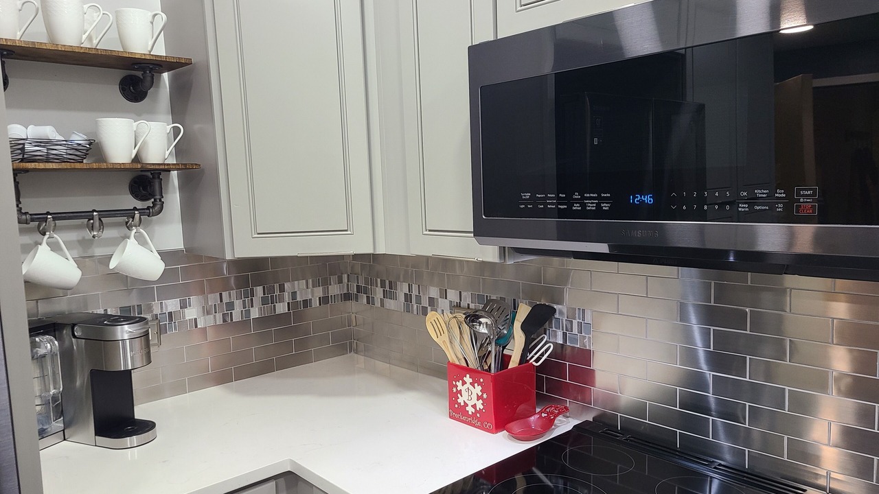 Photo of Kitchen in Peak 9