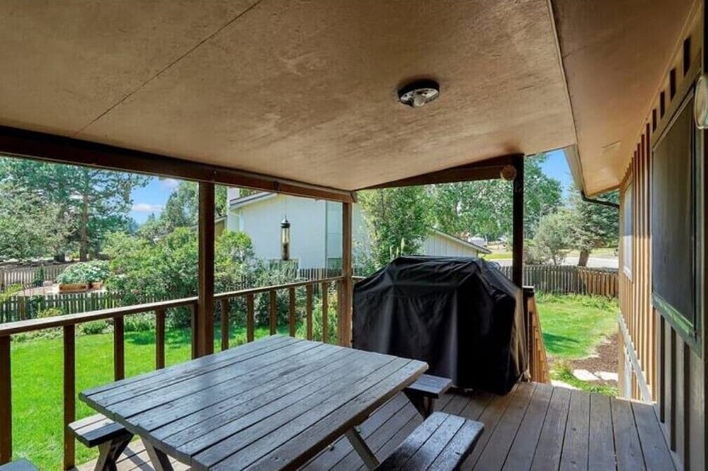 Photo of Outdoor in Village Seven