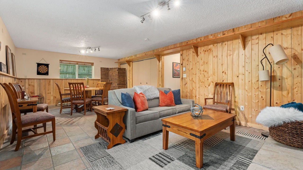 Photo of Livingroom in Cedar Village