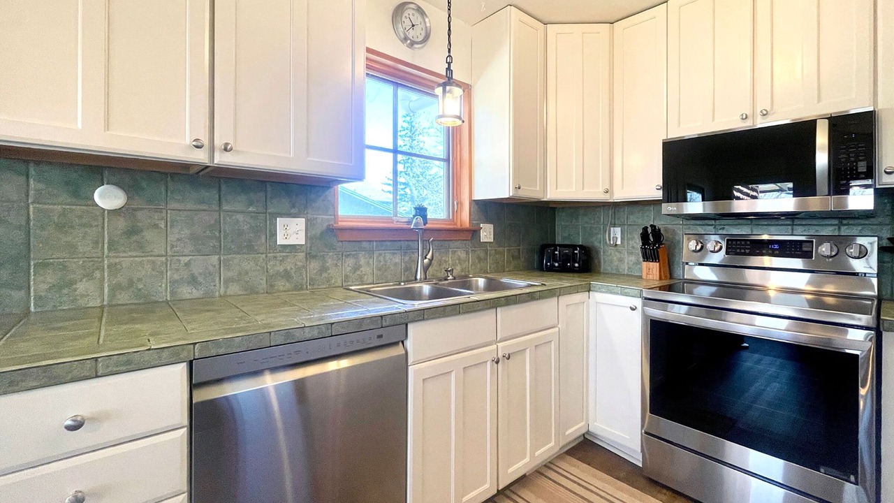 Photo of Kitchen in Cedar Village