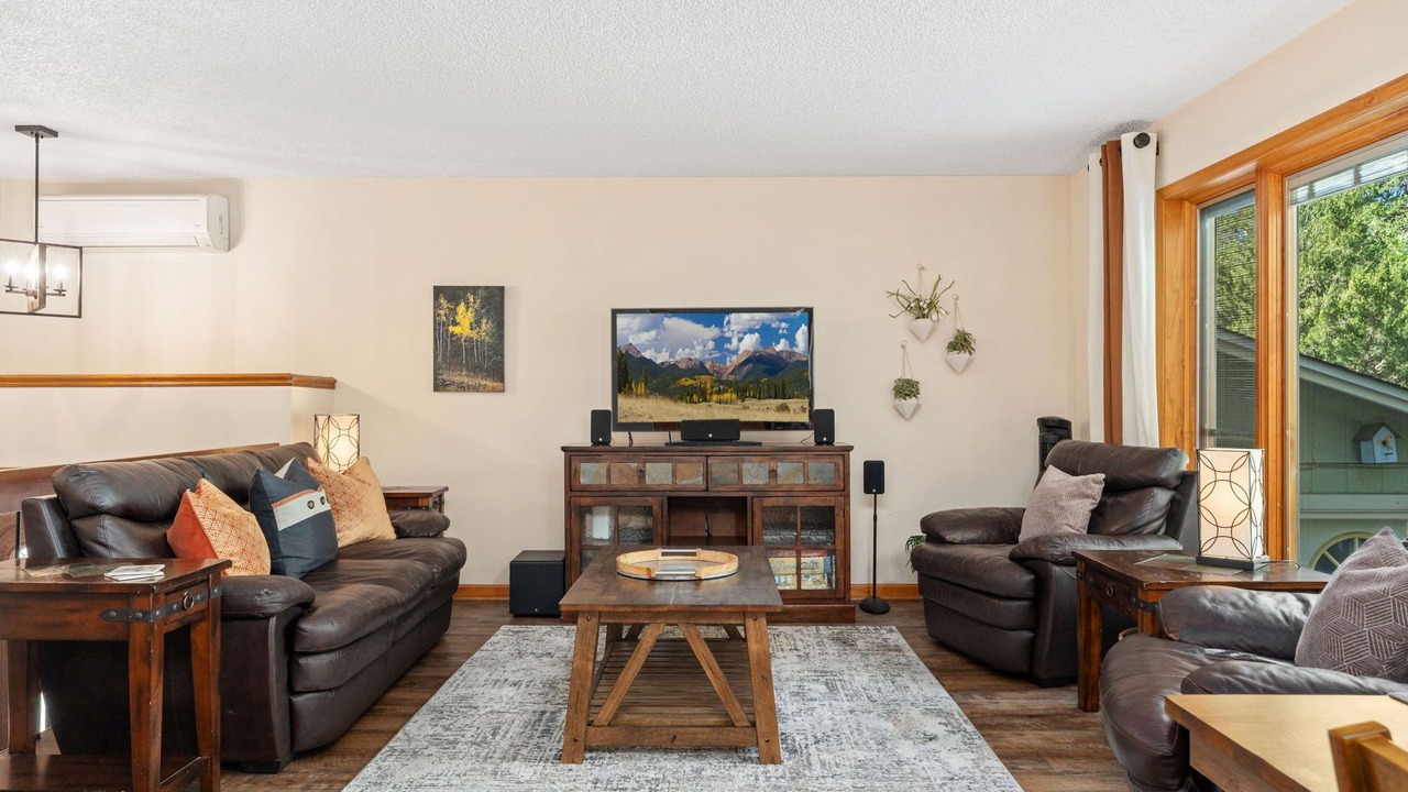 Photo of Livingroom in Cedar Village