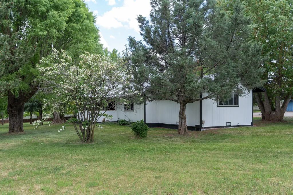 Photo of Outdoor in Dalton Ranch