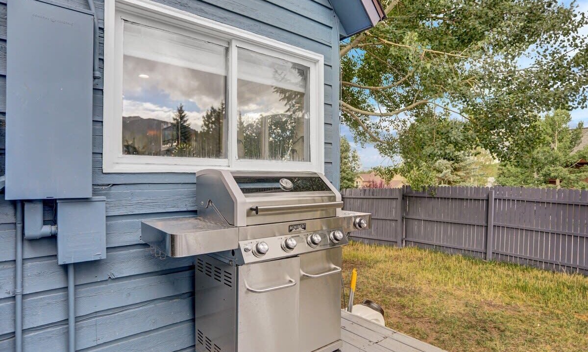 Photo of Outdoor in Willow Creek Highlands