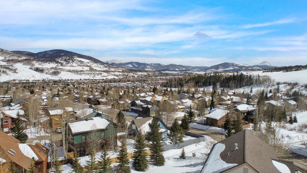 Photo of Outdoor in Willow Creek Highlands