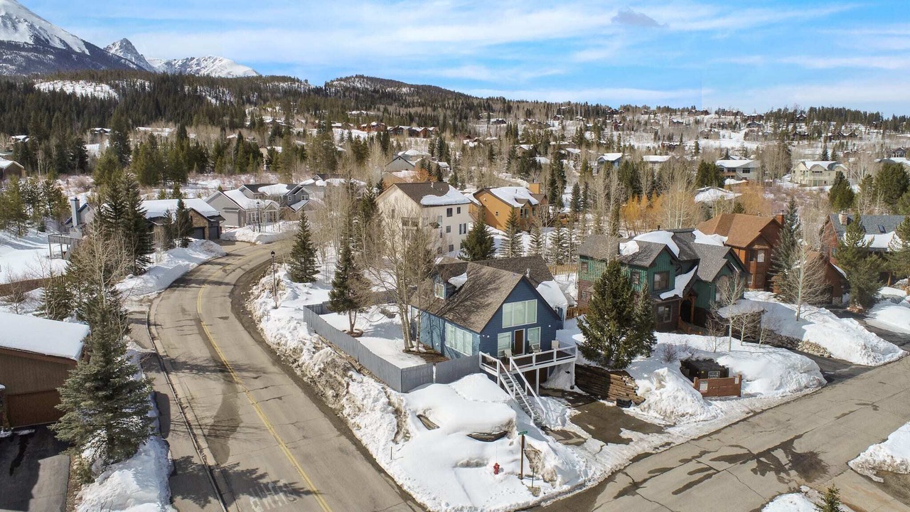 Photo of Outdoor in Willow Creek Highlands