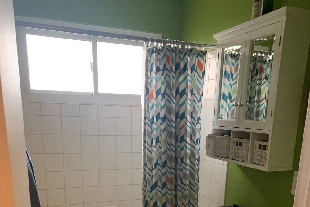 Photo of Bathroom in Golden