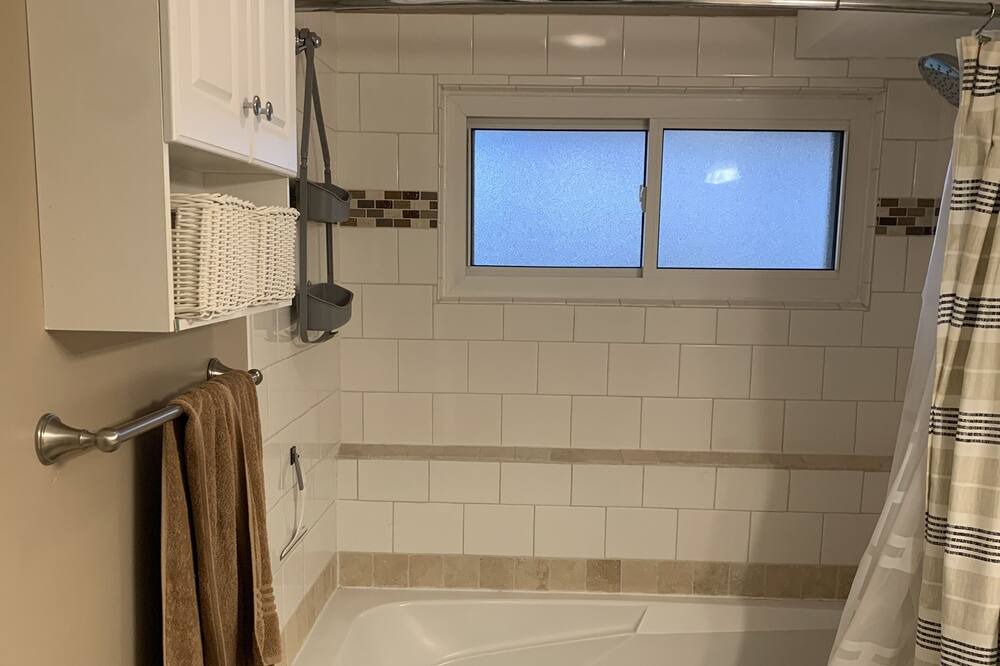 Photo of Bathroom in Golden