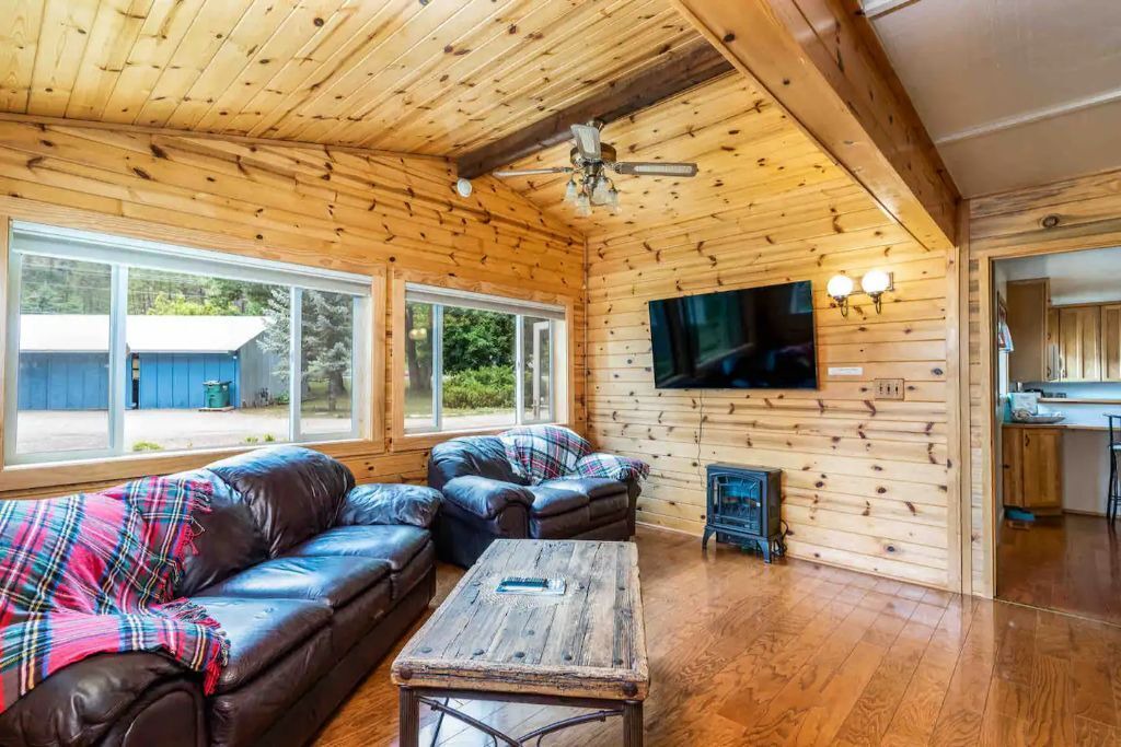 Photo of Livingroom in Trimble