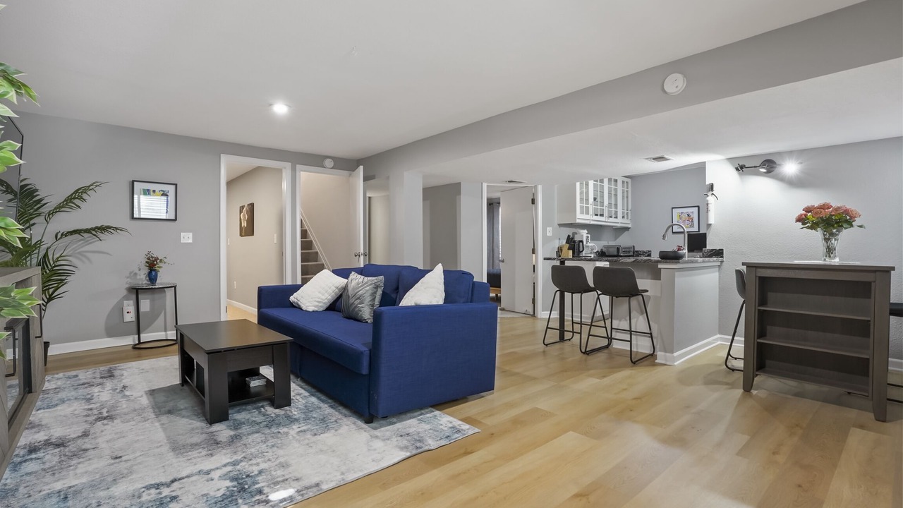 Photo of Livingroom in Gunbarrel