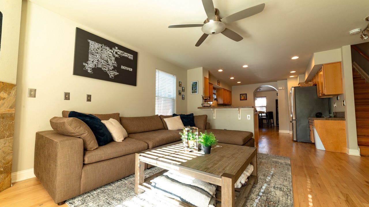 Photo of Livingroom in Baker