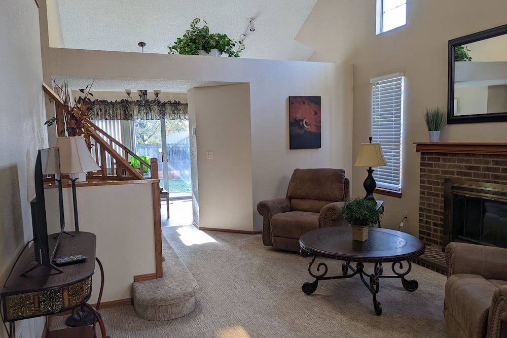 Photo of Livingroom in North Westminster