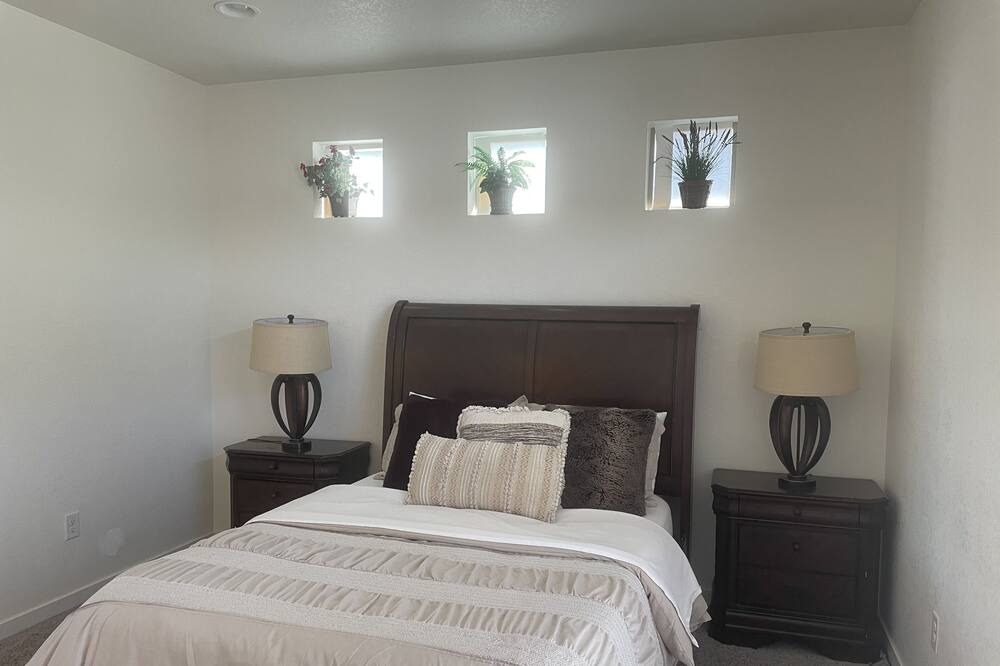 Photo of Bedroom in Green Valley Ranch