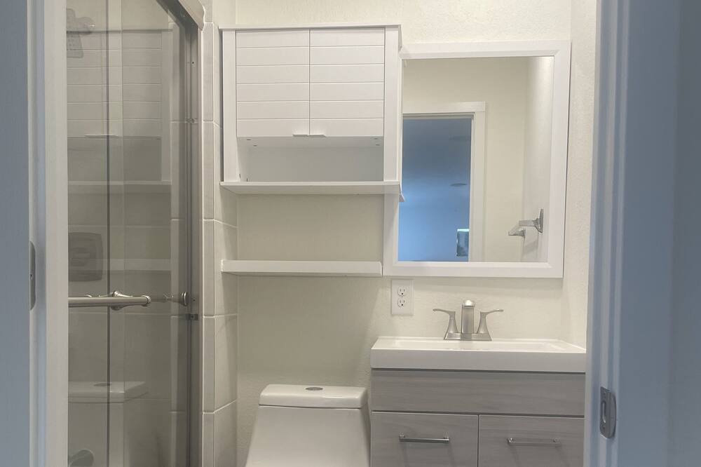 Photo of Bathroom in Green Valley Ranch