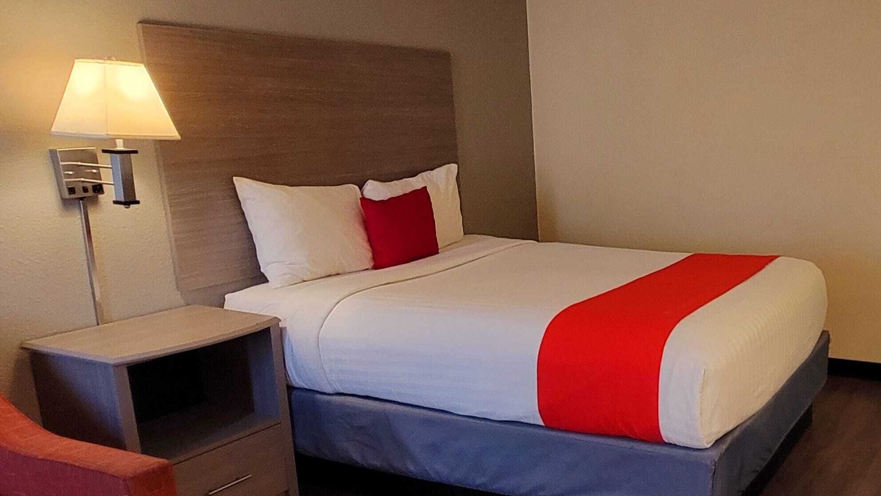 Photo of Bedroom in Castle Rock
