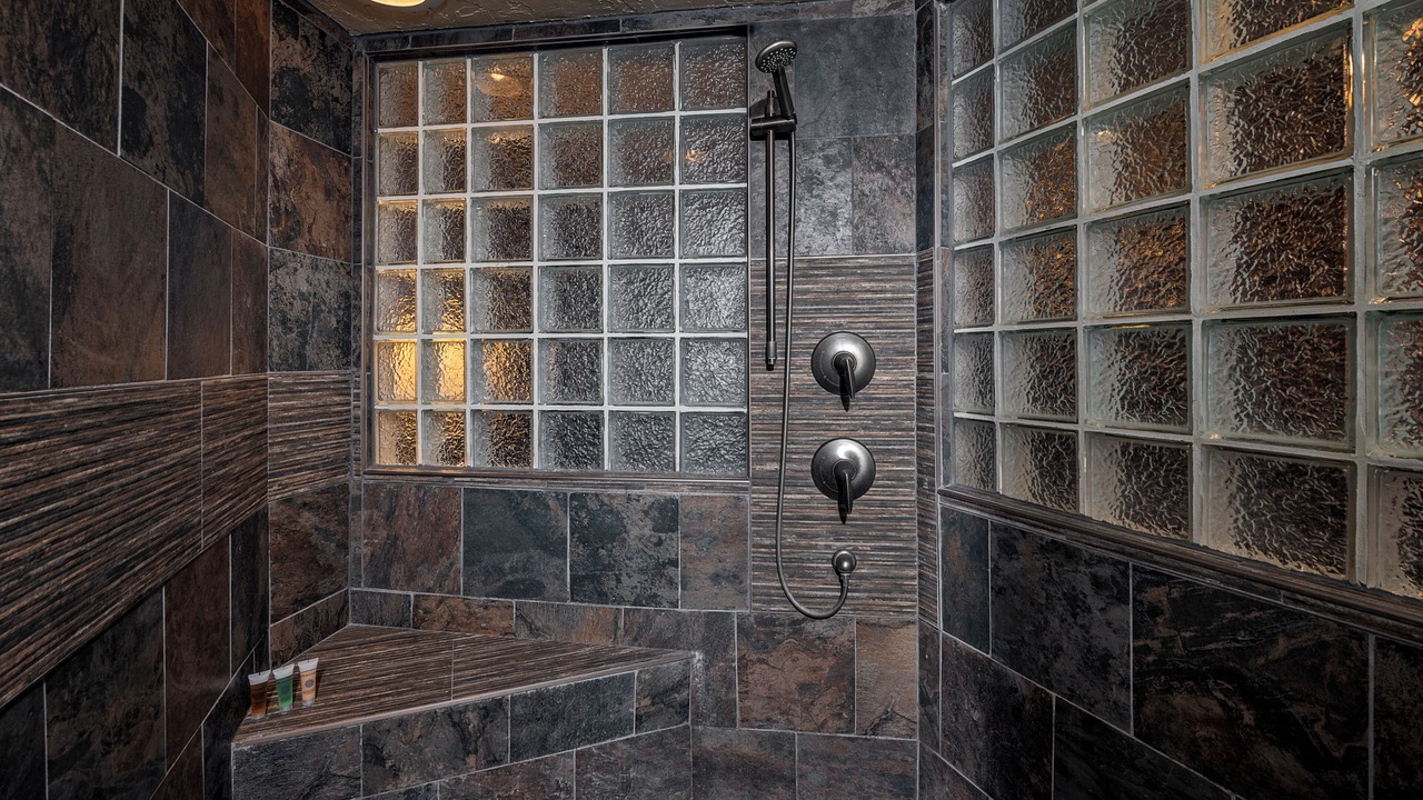 Photo of Bathroom in Peak 9
