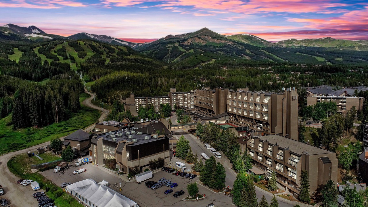 Photo of Outdoor in Peak 9