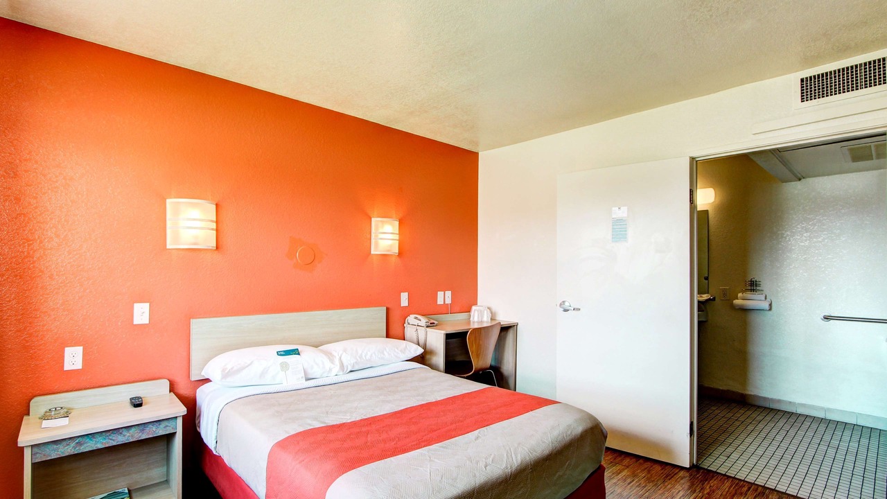 Photo of Bedroom in Dupont