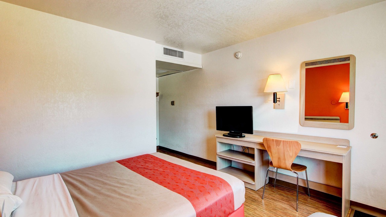Photo of Bedroom in Dupont