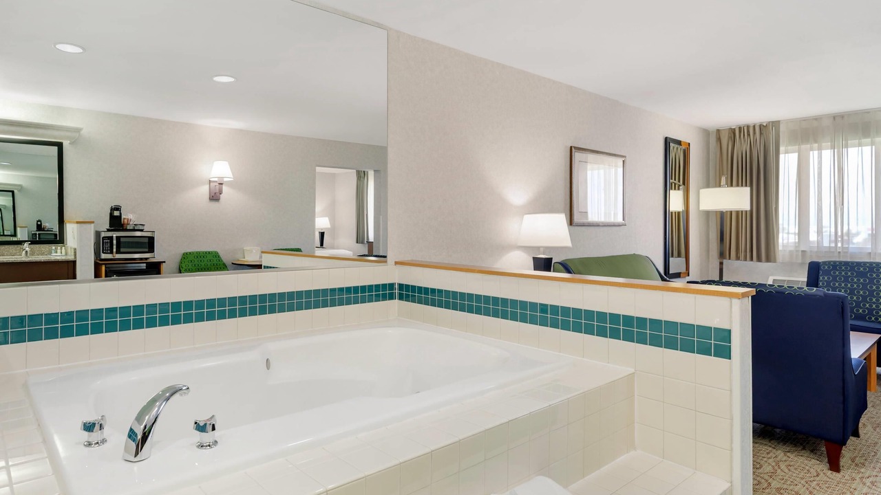 Photo of Bedroom in Aurora