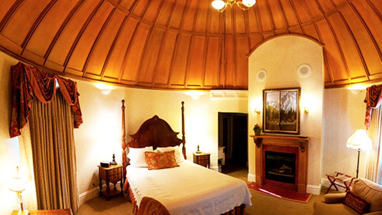 Photo of Bedroom in Manitou Springs Historic District