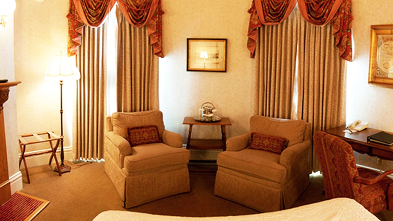 Photo of Bedroom in Manitou Springs Historic District