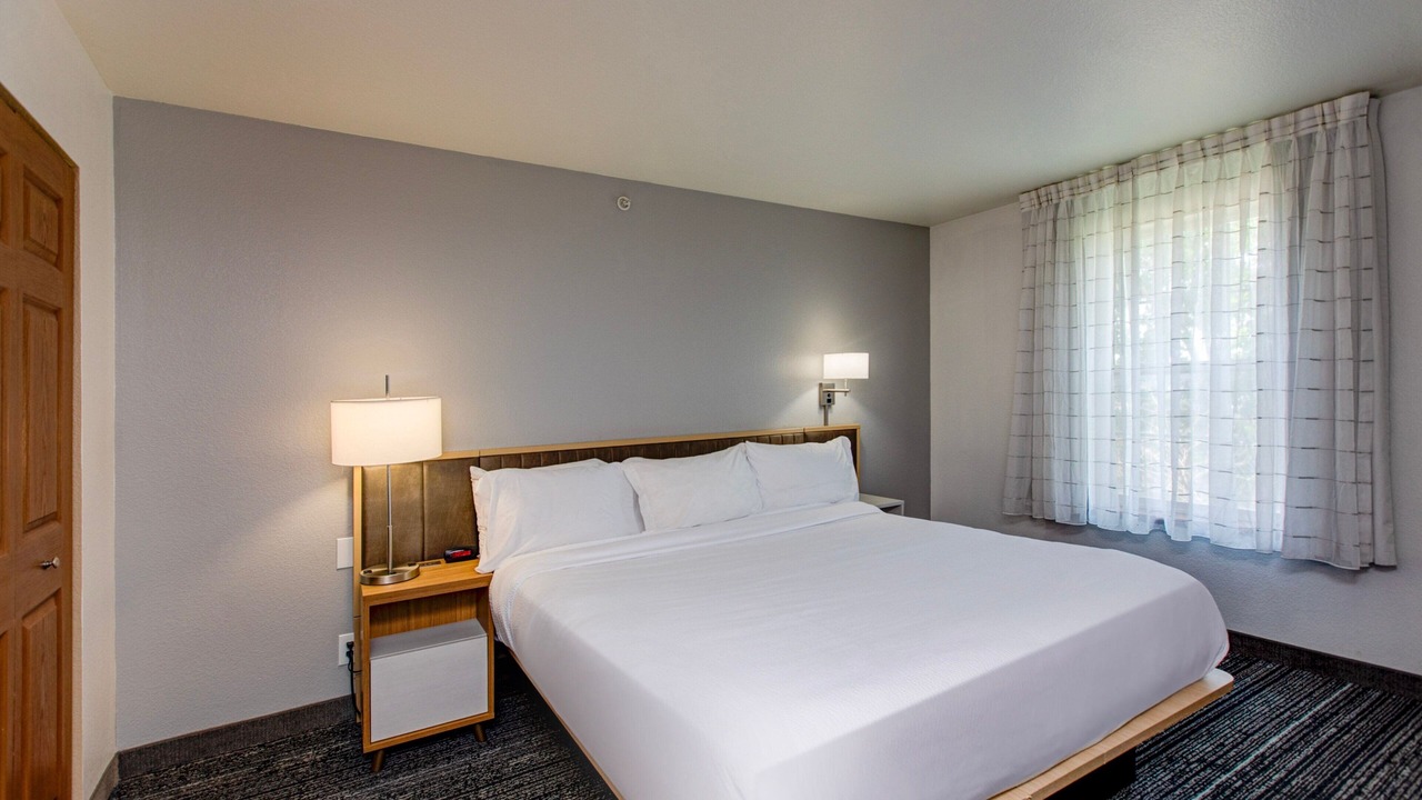 Photo of Bedroom in Ken Caryl