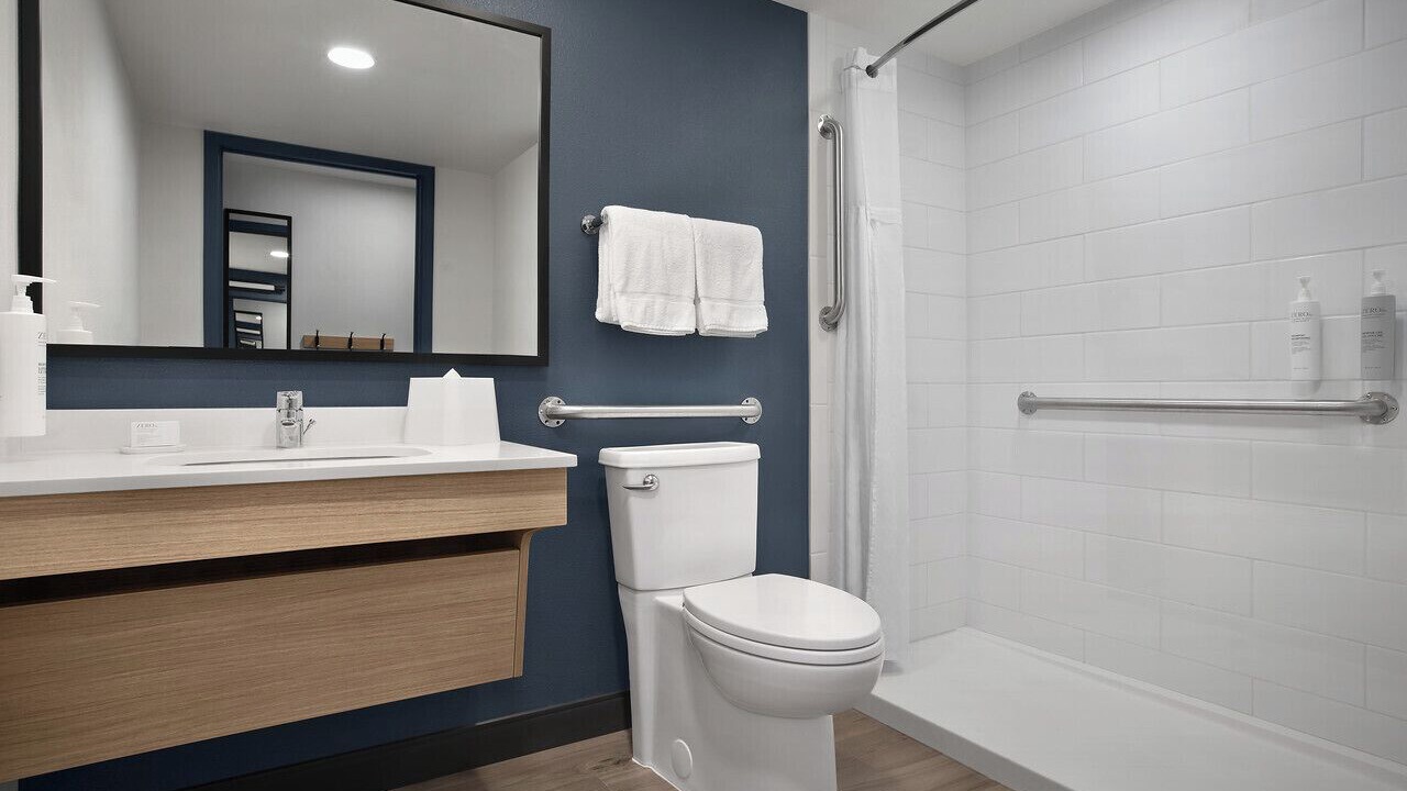 Photo of Bathroom in Montbello