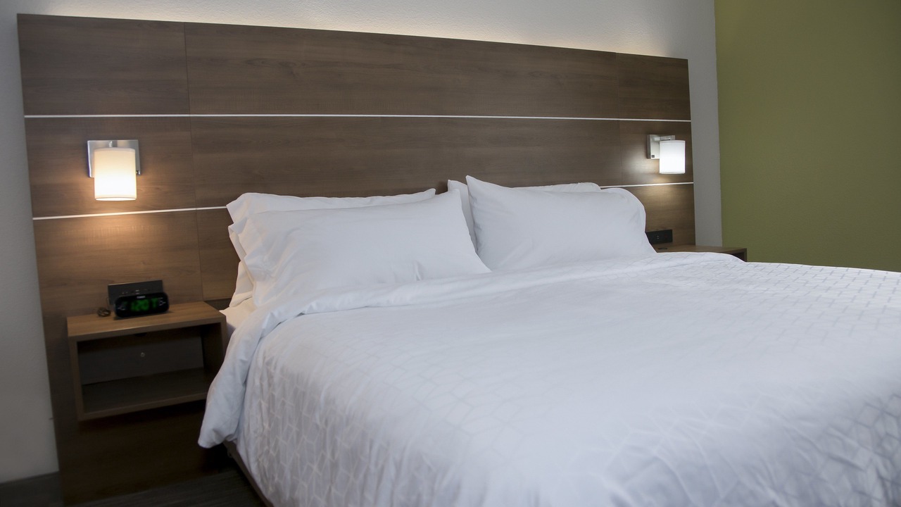 Photo of Bedroom in Northwest Colorado Springs