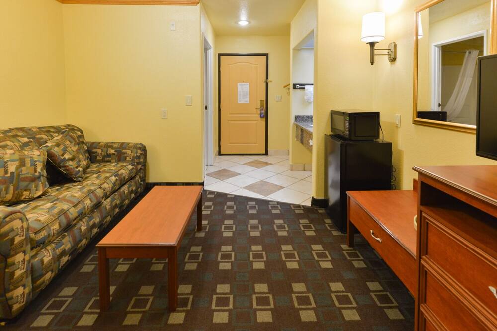 Photo of Bedroom in Northeast Colorado Springs