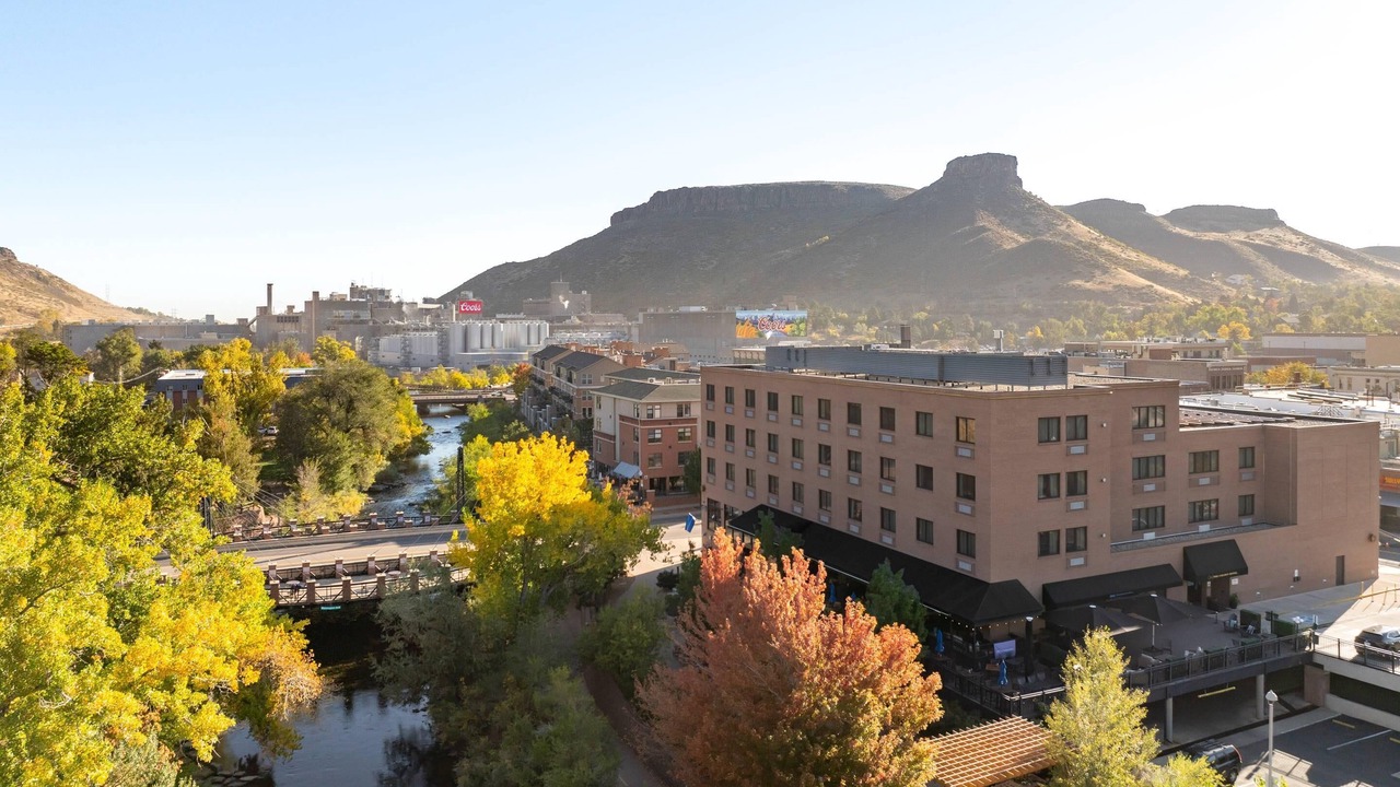 Photo of Outdoor in Golden