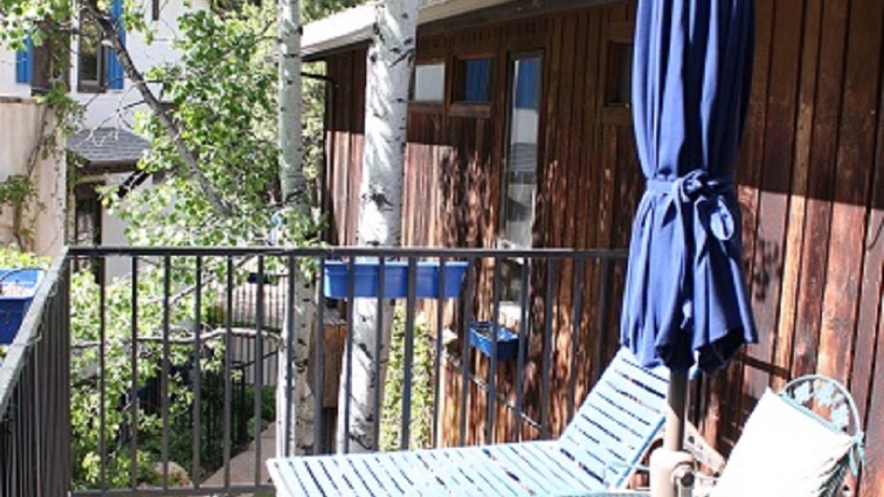 Photo of Patio Balcony in West End