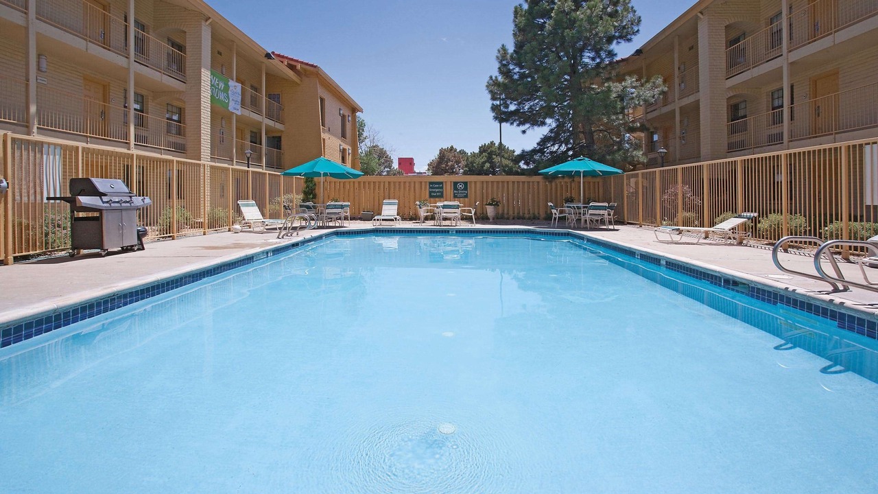 Photo of Outdoor in Golden