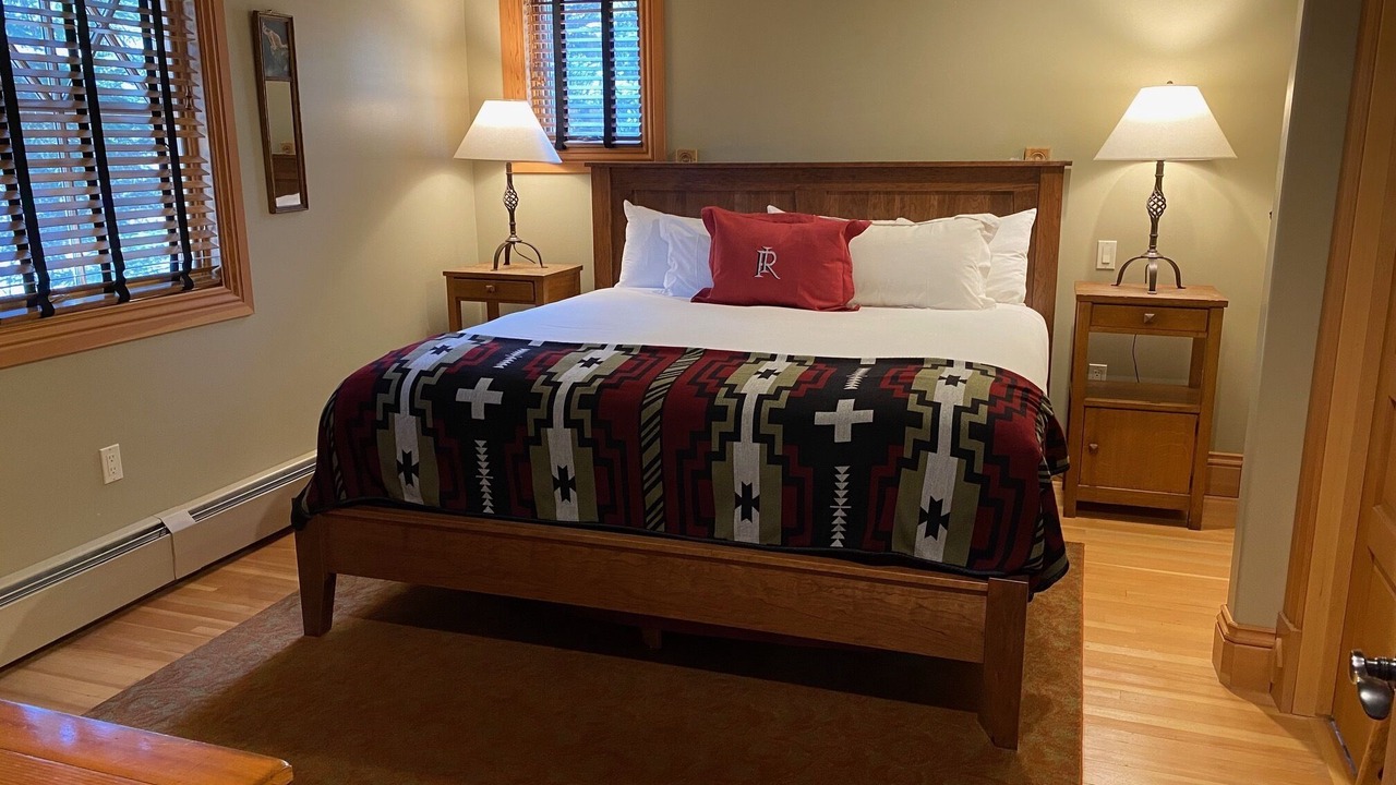 Photo of Bedroom in Redstone