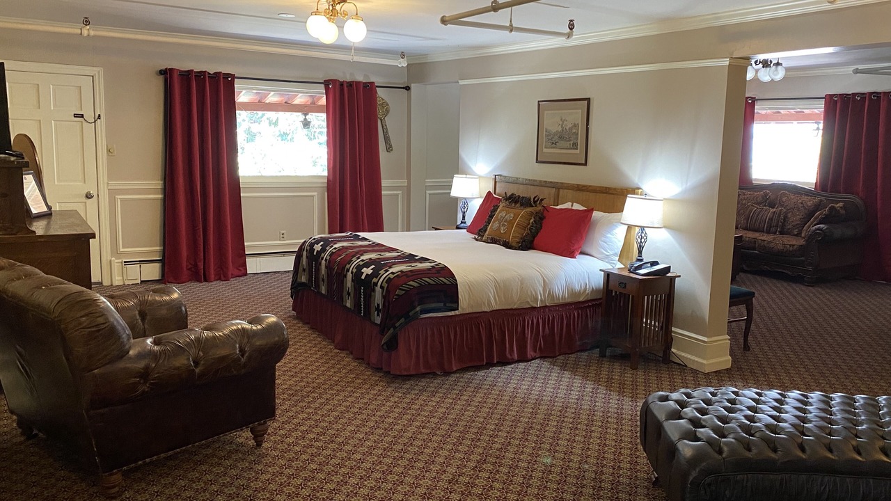 Photo of Bedroom in Redstone