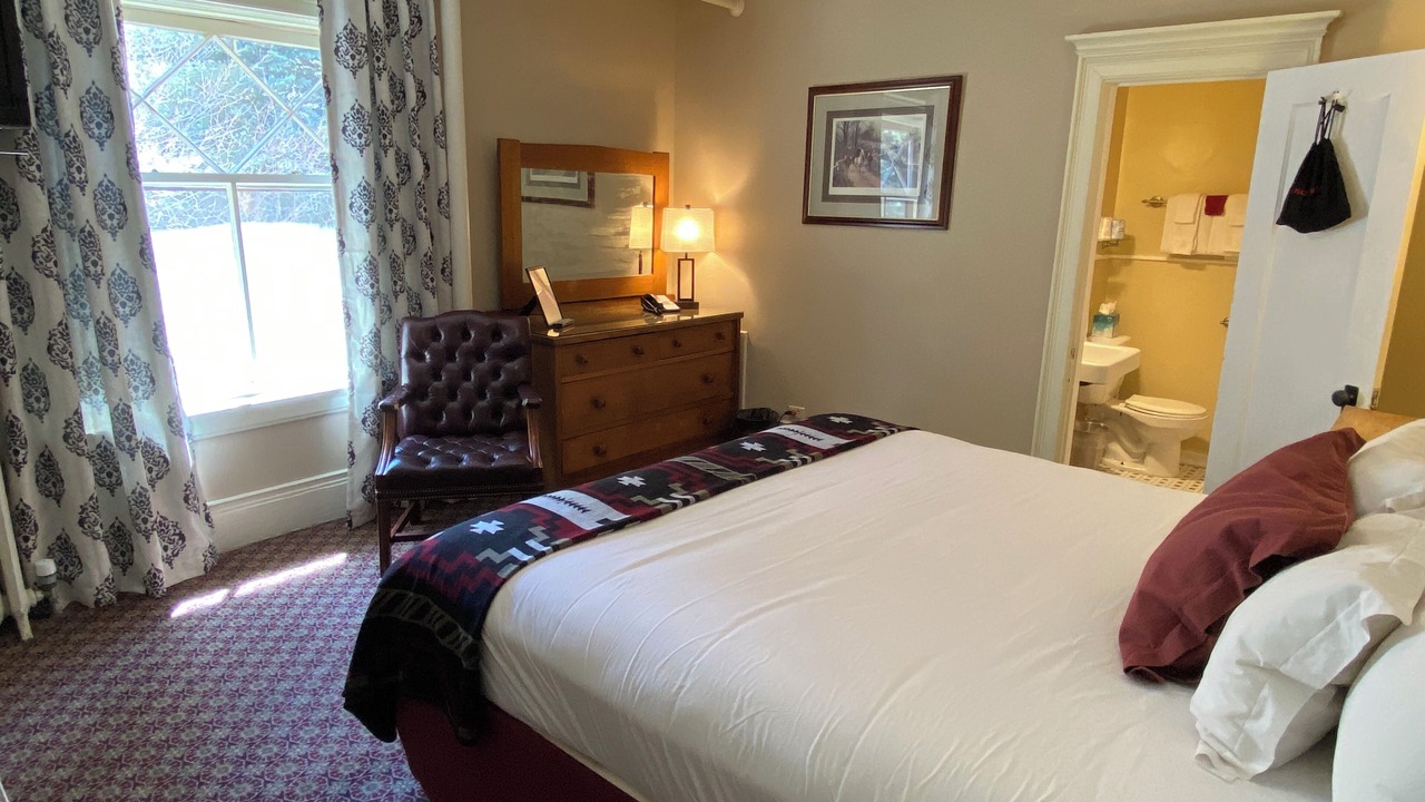 Photo of Bedroom in Redstone