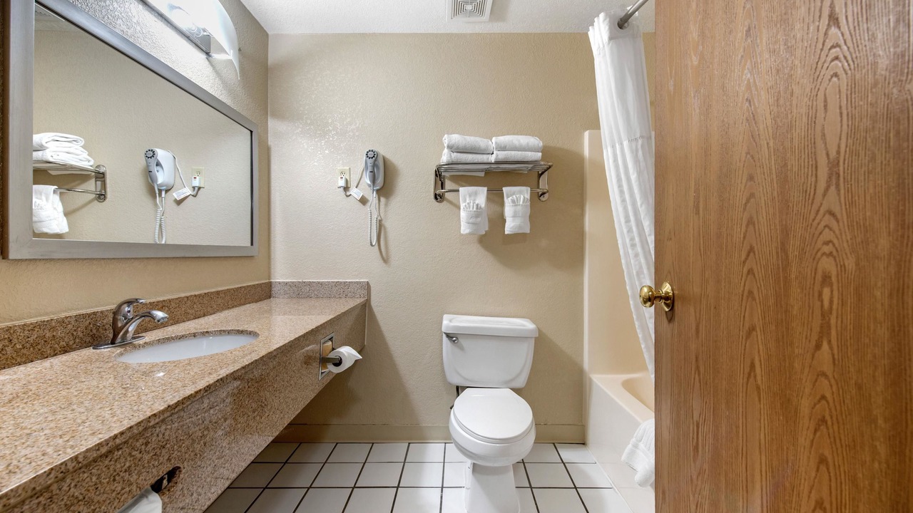 Photo of Bathroom in Heather Gardens