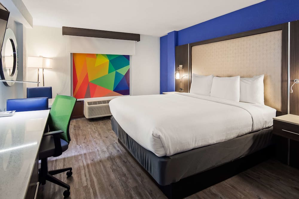 Photo of Bedroom in Northeast Park Hill