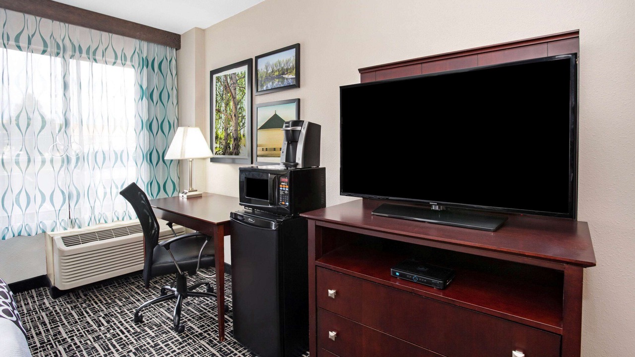 Photo of Bedroom in Aurora