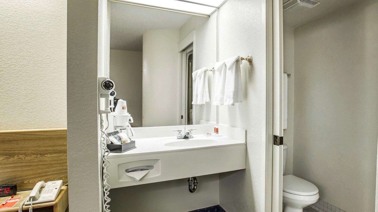 Photo of Bedroom in Aurora