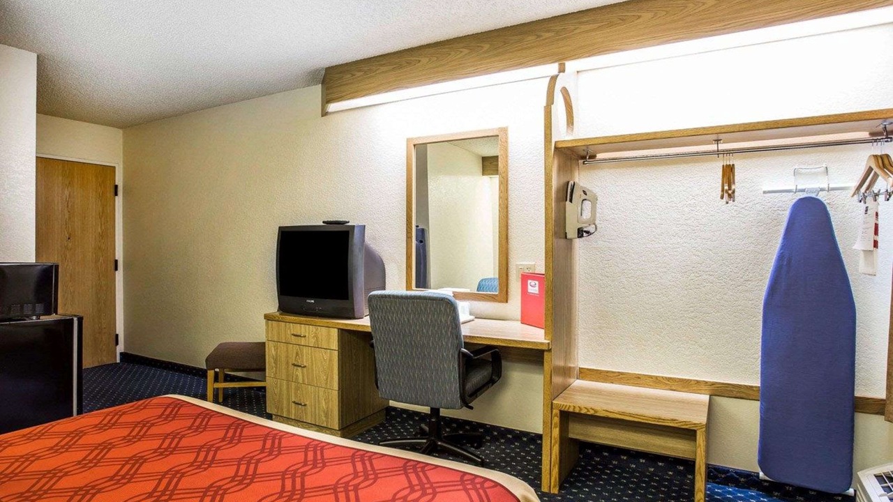 Photo of Bedroom in Aurora