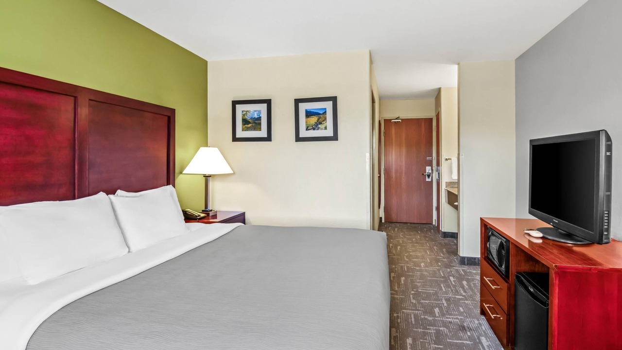 Photo of Bedroom in Eagle