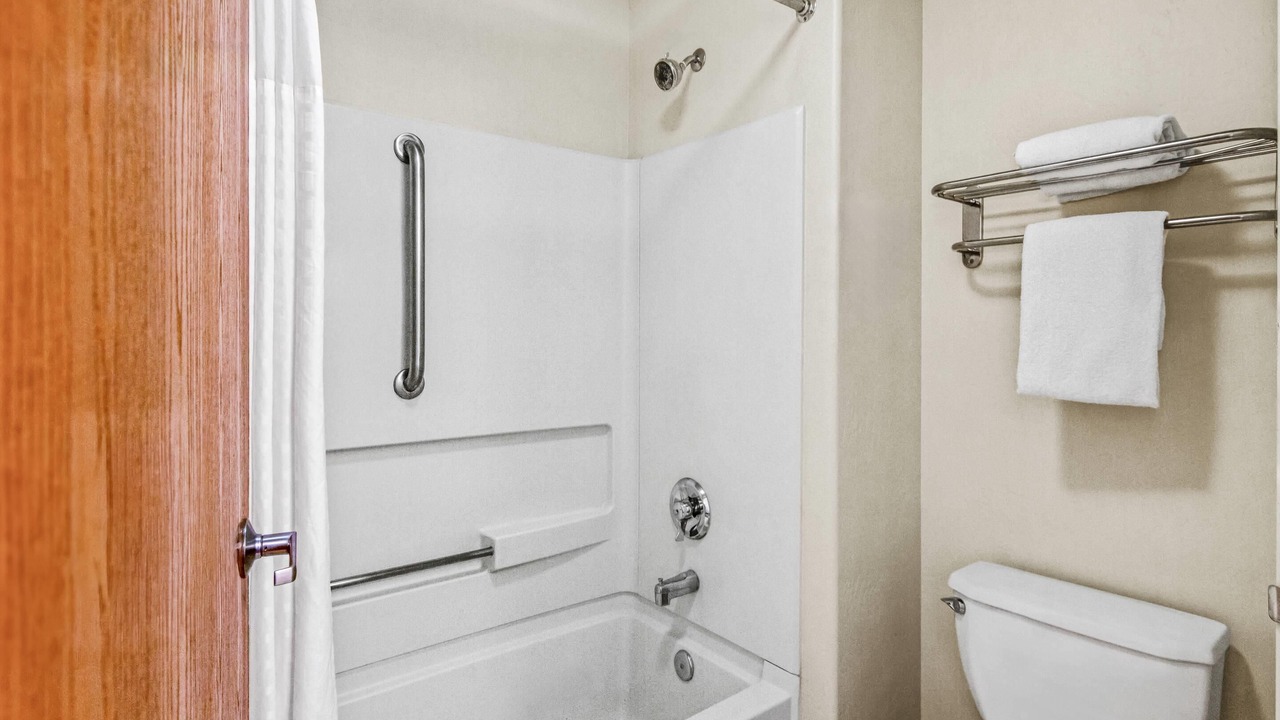 Photo of Bedroom in Eagle
