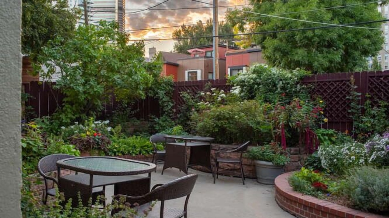 Photo of Outdoor in Five Points
