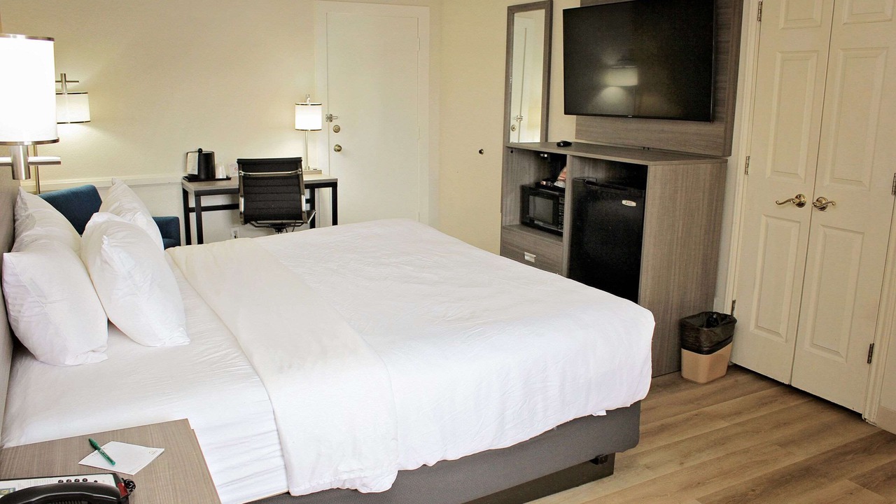 Photo of Bedroom in Aurora